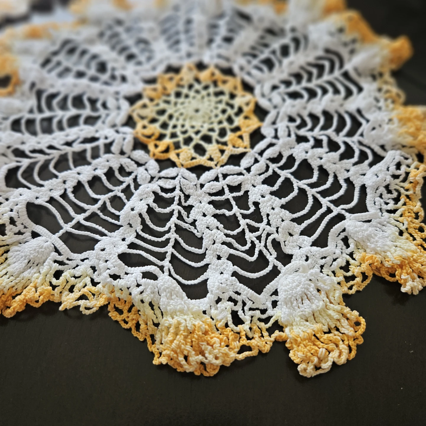 Cheerful Orange & Yellow Vintage Doilies/Table Centre Pieces - photo 5