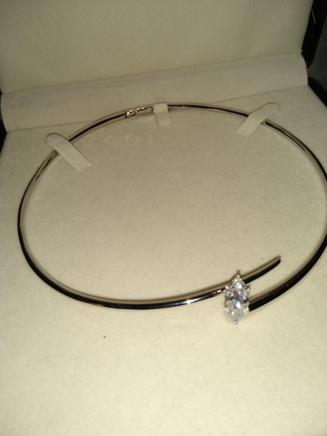 Stunning choker by heaven mayhem