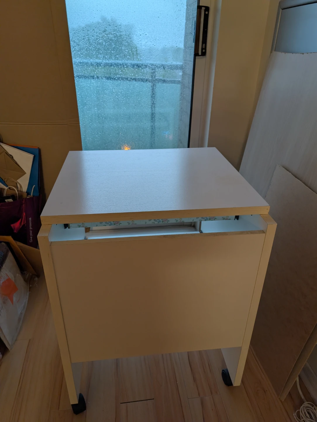 White Rolling Computer Desk - photo 4