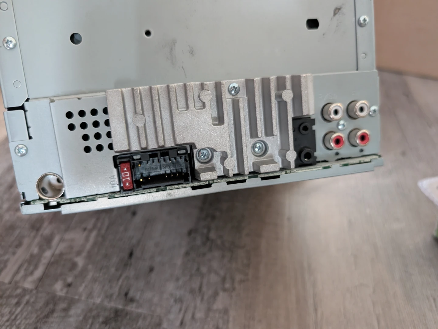 Pioneer FH -S501BT Car Stereo - photo 3
