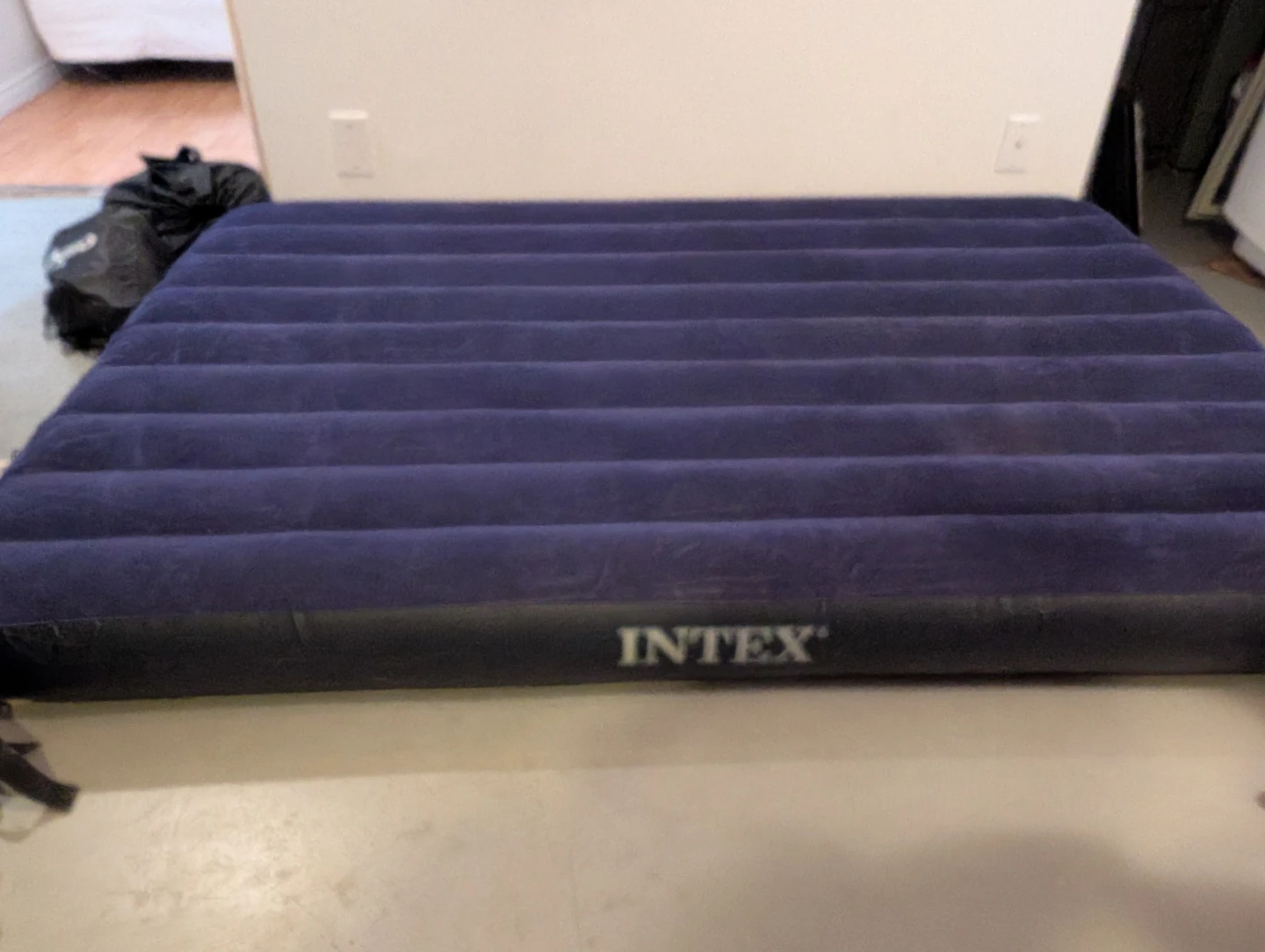 Inflatable Mattress - Queen size - photo 2