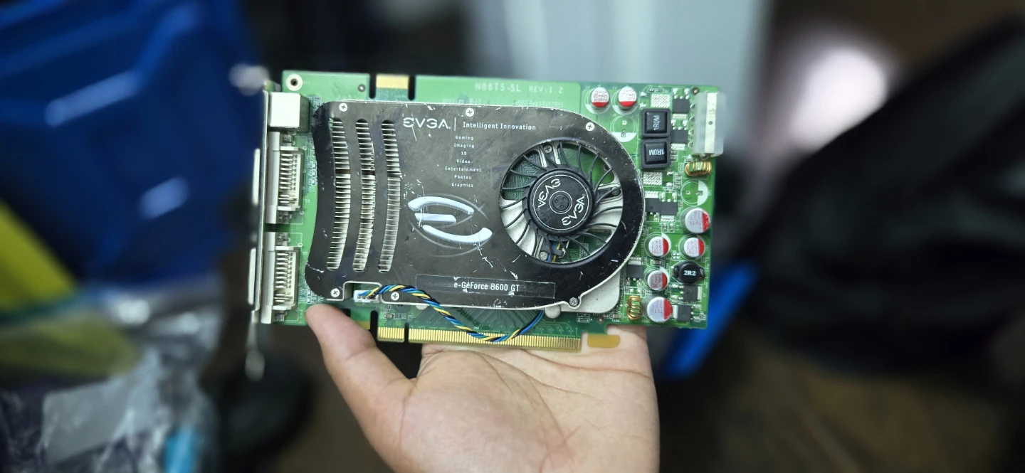 EVGA e-GeForce 9600 GT Graphics Card