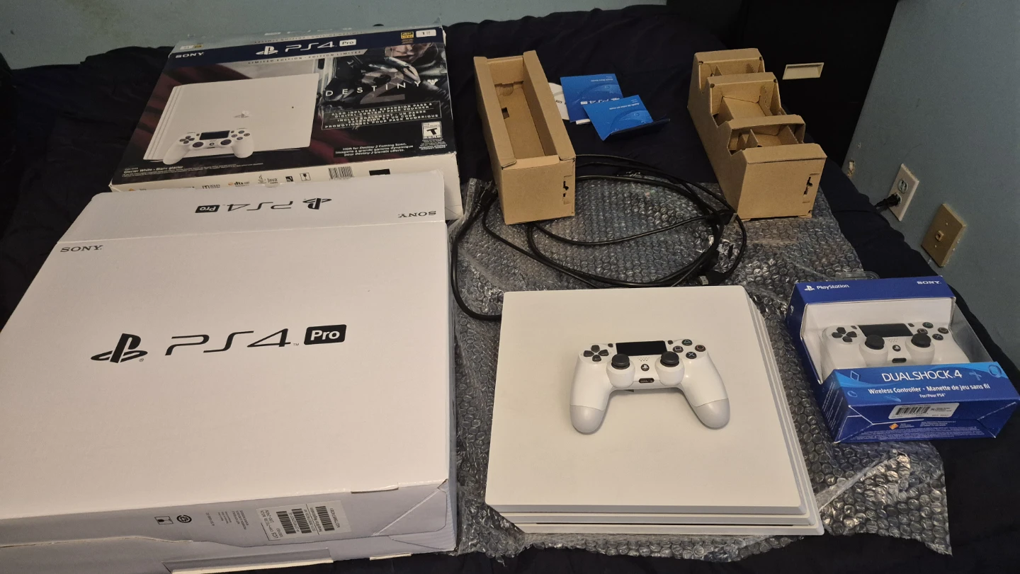 Selling both PS4 and Nintendo switch complete in box