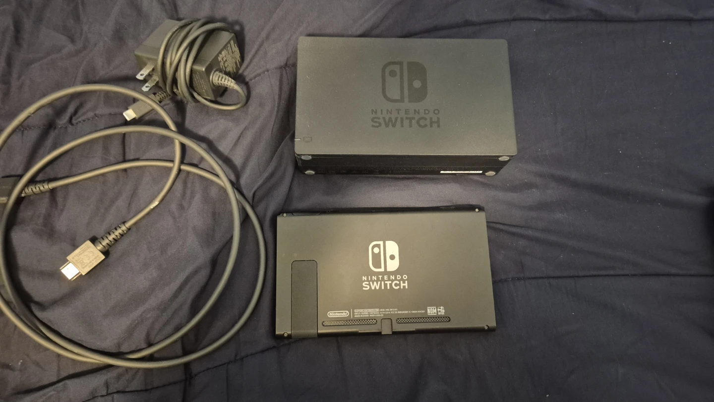 Selling both PS4 and Nintendo switch complete in box - photo 4