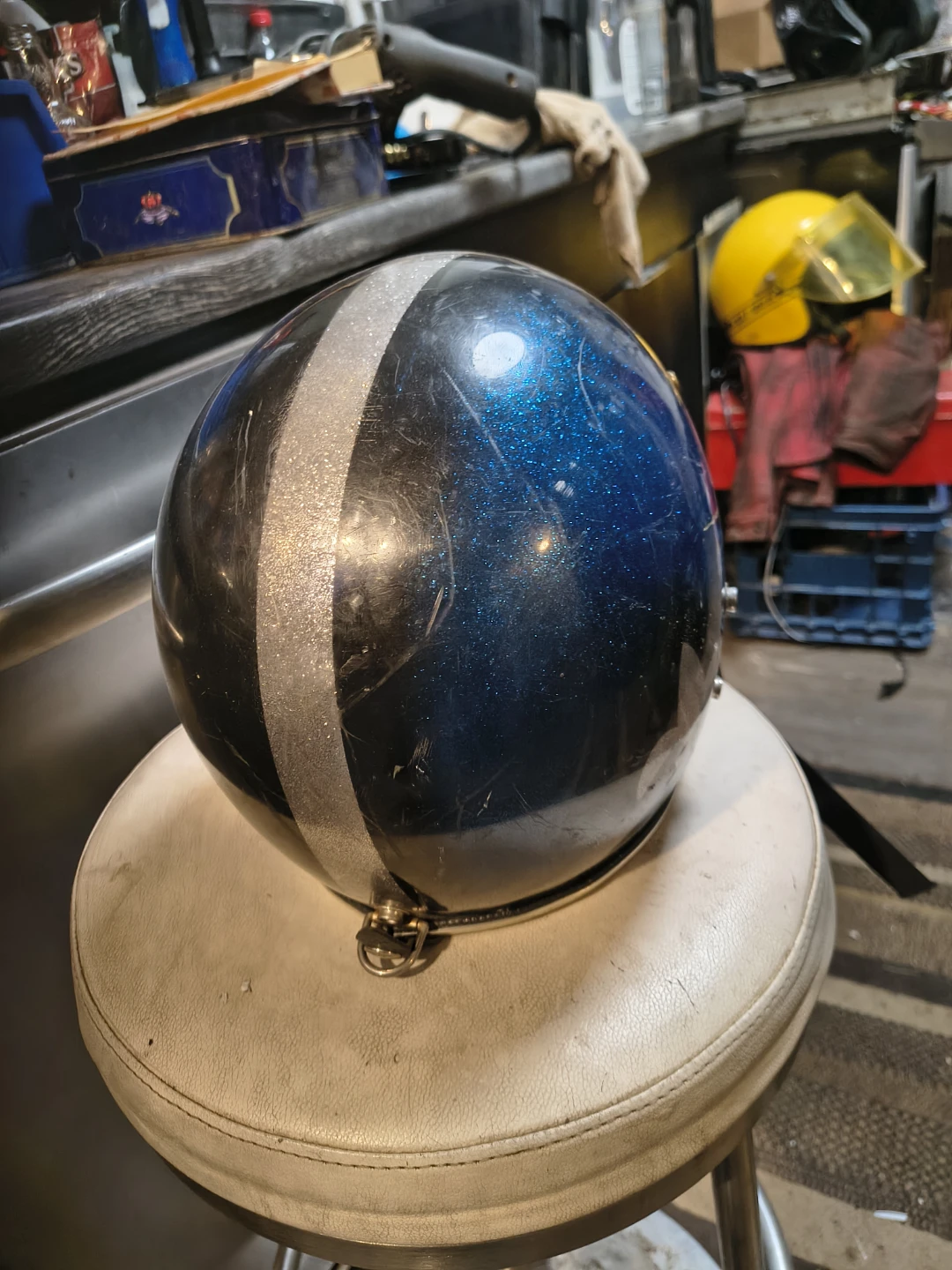 Vintage Motorcycle Helmet - photo 5