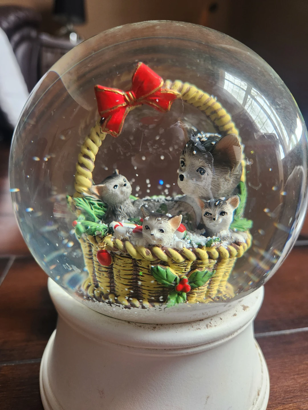 Kitten Basket Snow Globe - photo 2