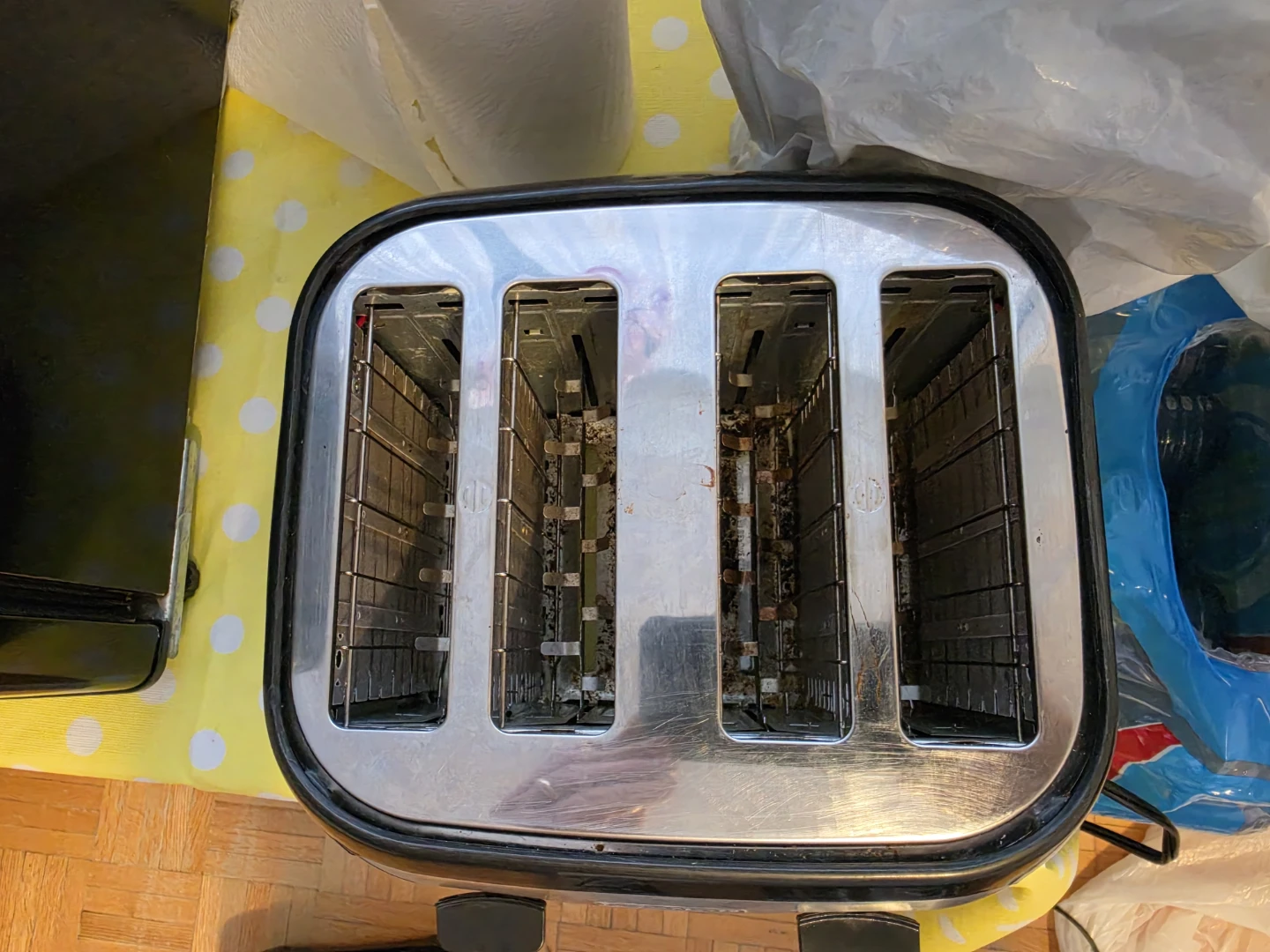 BLACK+DECKER 4-Slice Toaster - photo 2