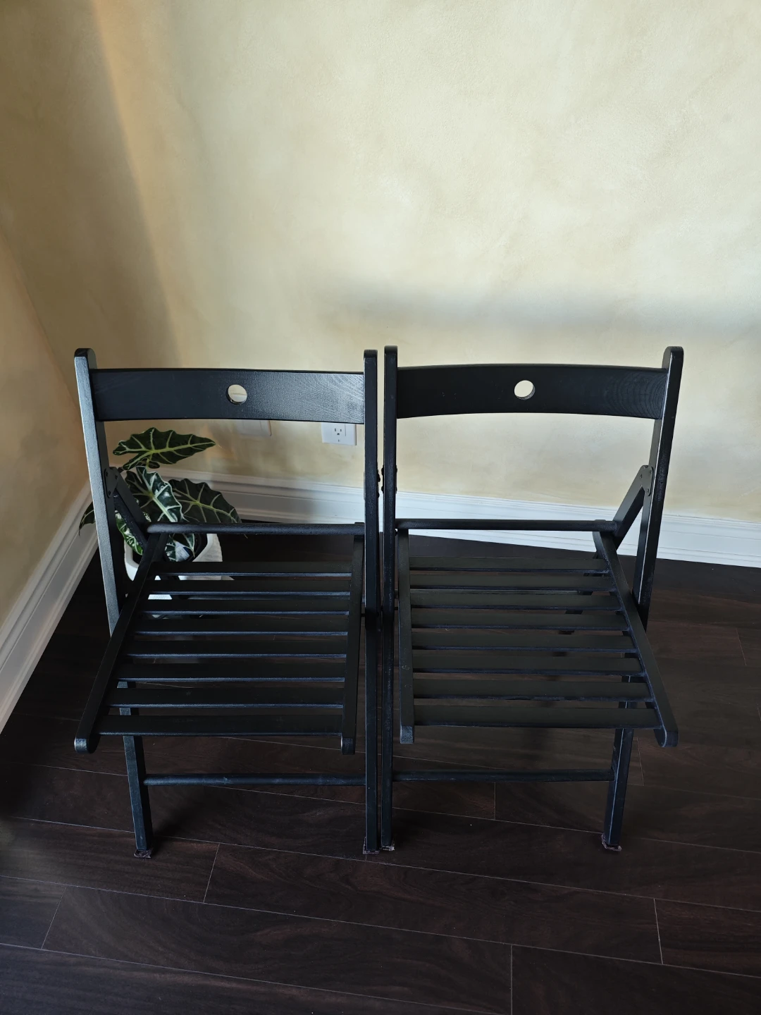 Set of 2 Black Wooden Folding Chairs - photo 3