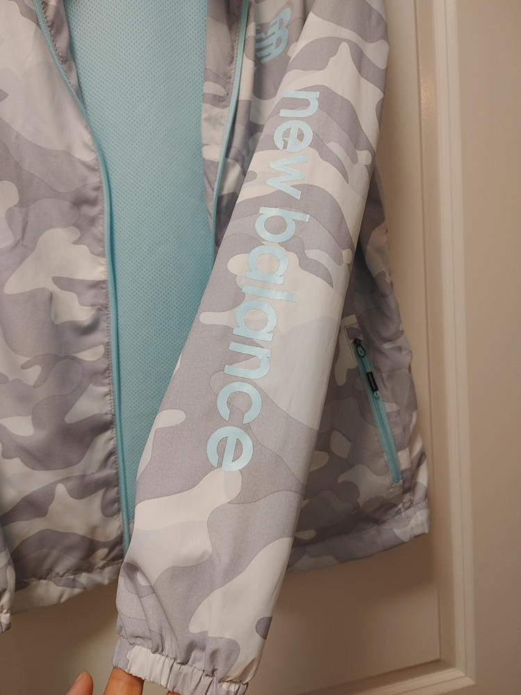 Women's  Jacket size Medium - photo 3