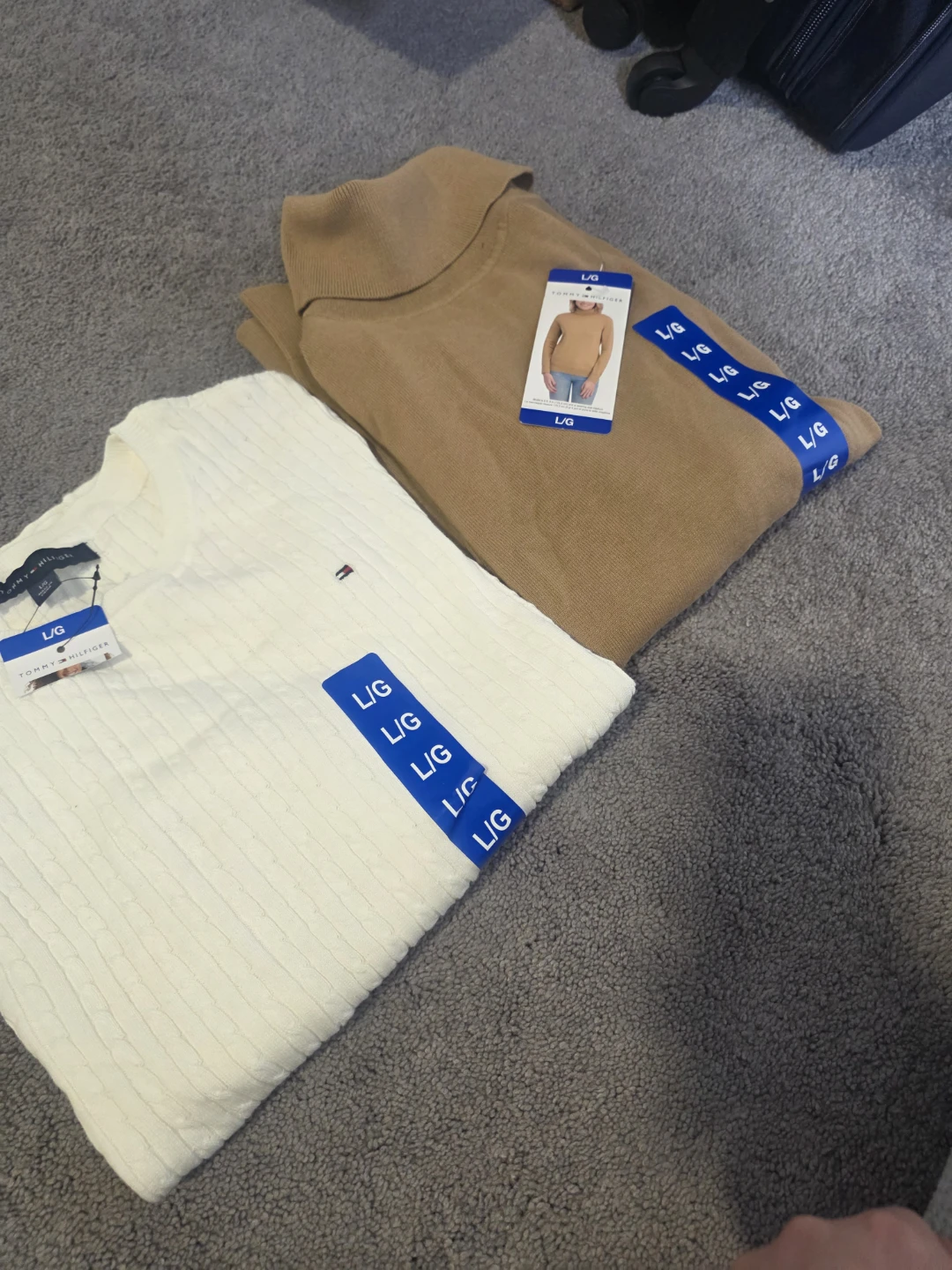 Tommy Hilfiger Sweaters  - Size L