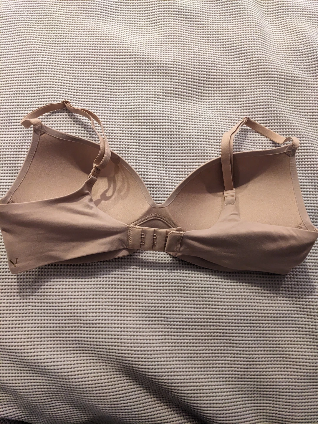 Victoria's Secret 34C Incredible Bra - photo 2