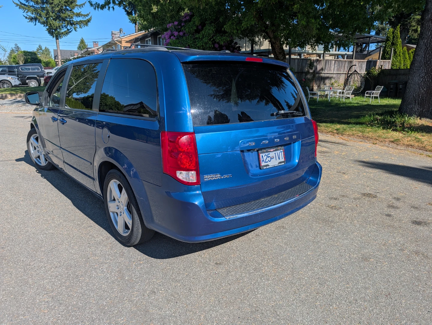 2011 Dodge Grand caravan sxt - photo 3