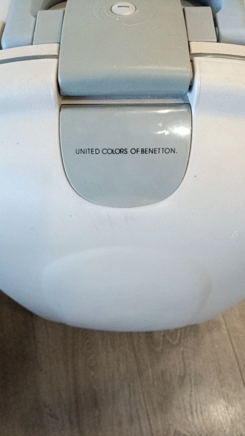 United Colors of Benetton Suitcase with Keys - photo 2