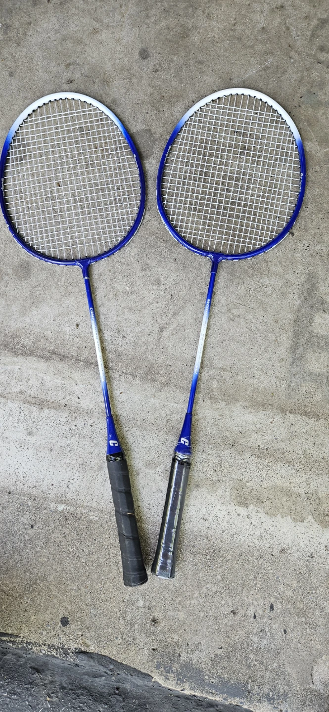 Badminton Shuttlecocks & 5 Racquets - photo 2