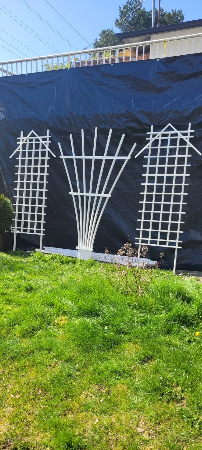 Set of 3 White Garden Trellises - photo 2