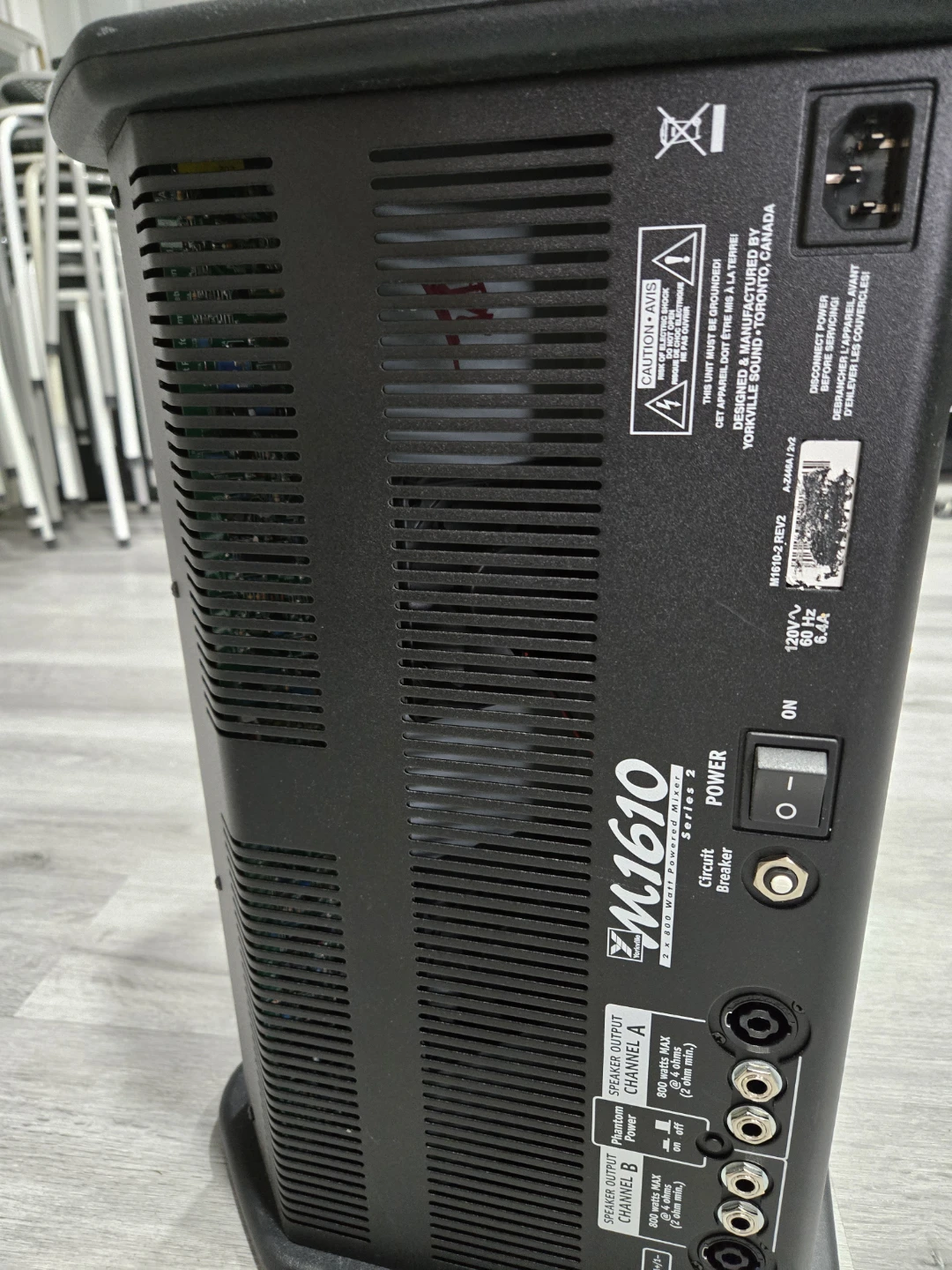 Yorkville M1610 2 x 800 Watt Powered Mixer Series 2 - photo 2