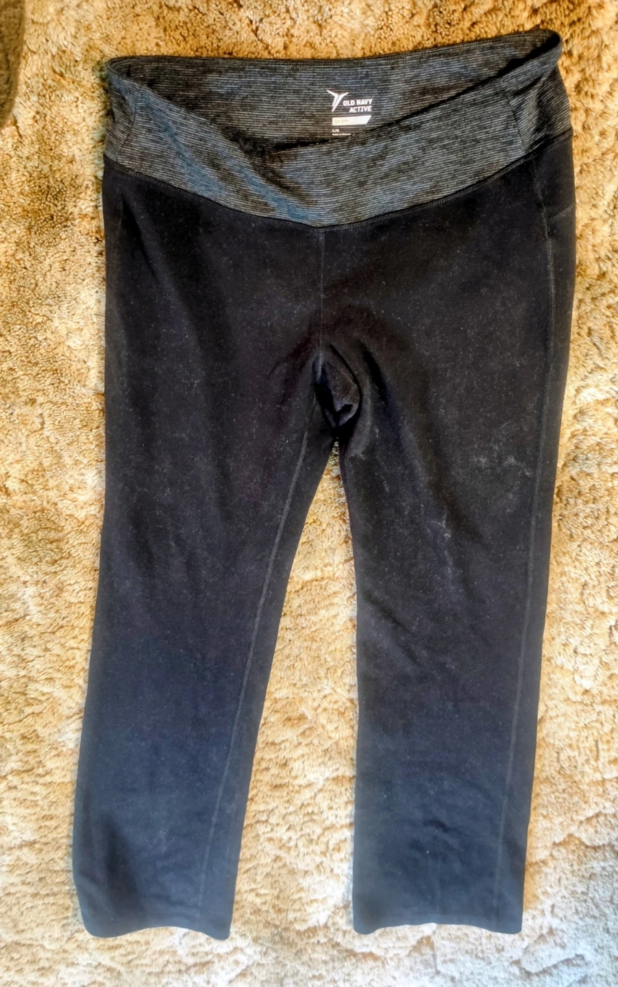 Old Navy Active Go-Dry Cropped Leggings