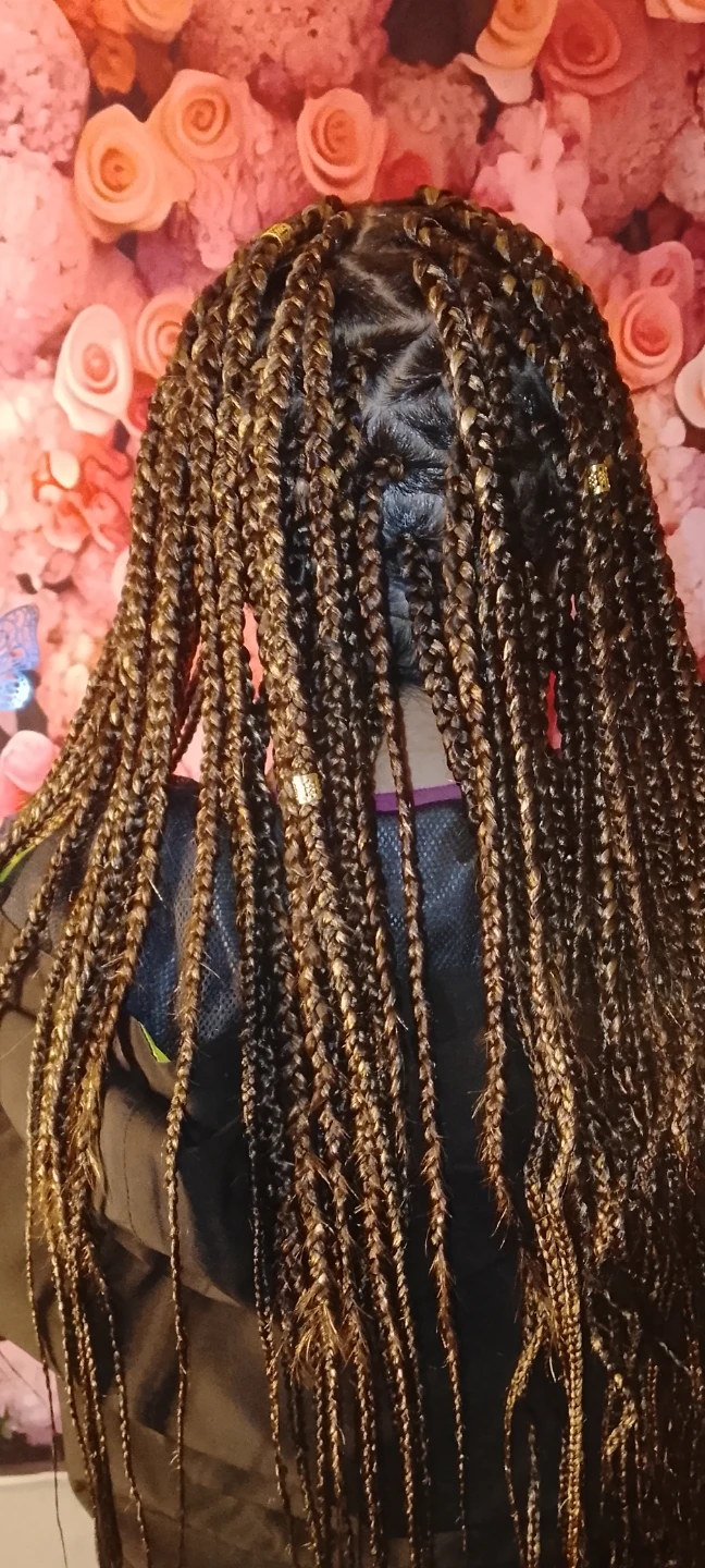 Knodless braids - photo 3