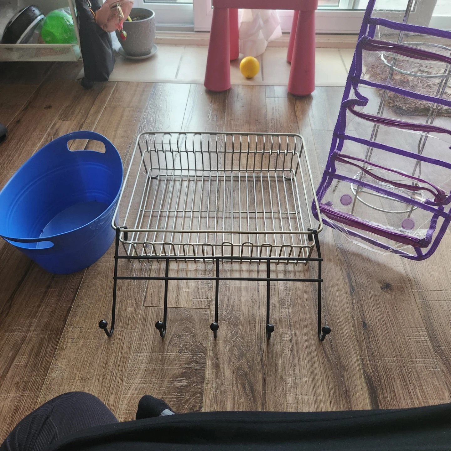 Wire Dish Rack with Hooks and Blue Oval Bucket