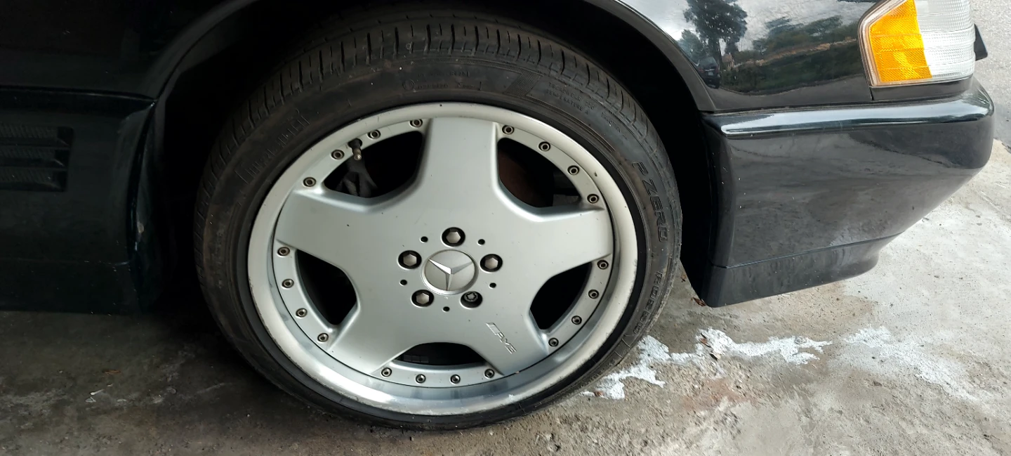 Mercedes-Benz AMG Alloy Wheel with Pirelli Tire - photo 2