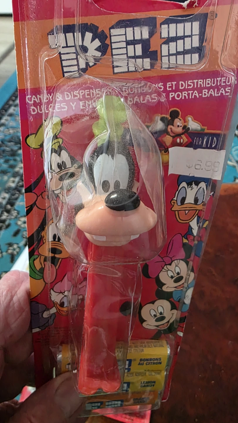 PEZ Candy Dispensers - Looney Tunes & Disney Characters - photo 3