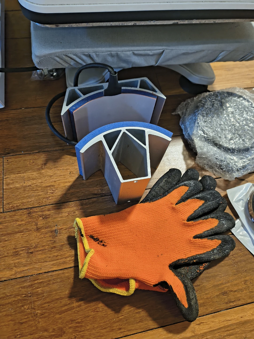 Vevor Heat Press Machine with Accessories - photo 4
