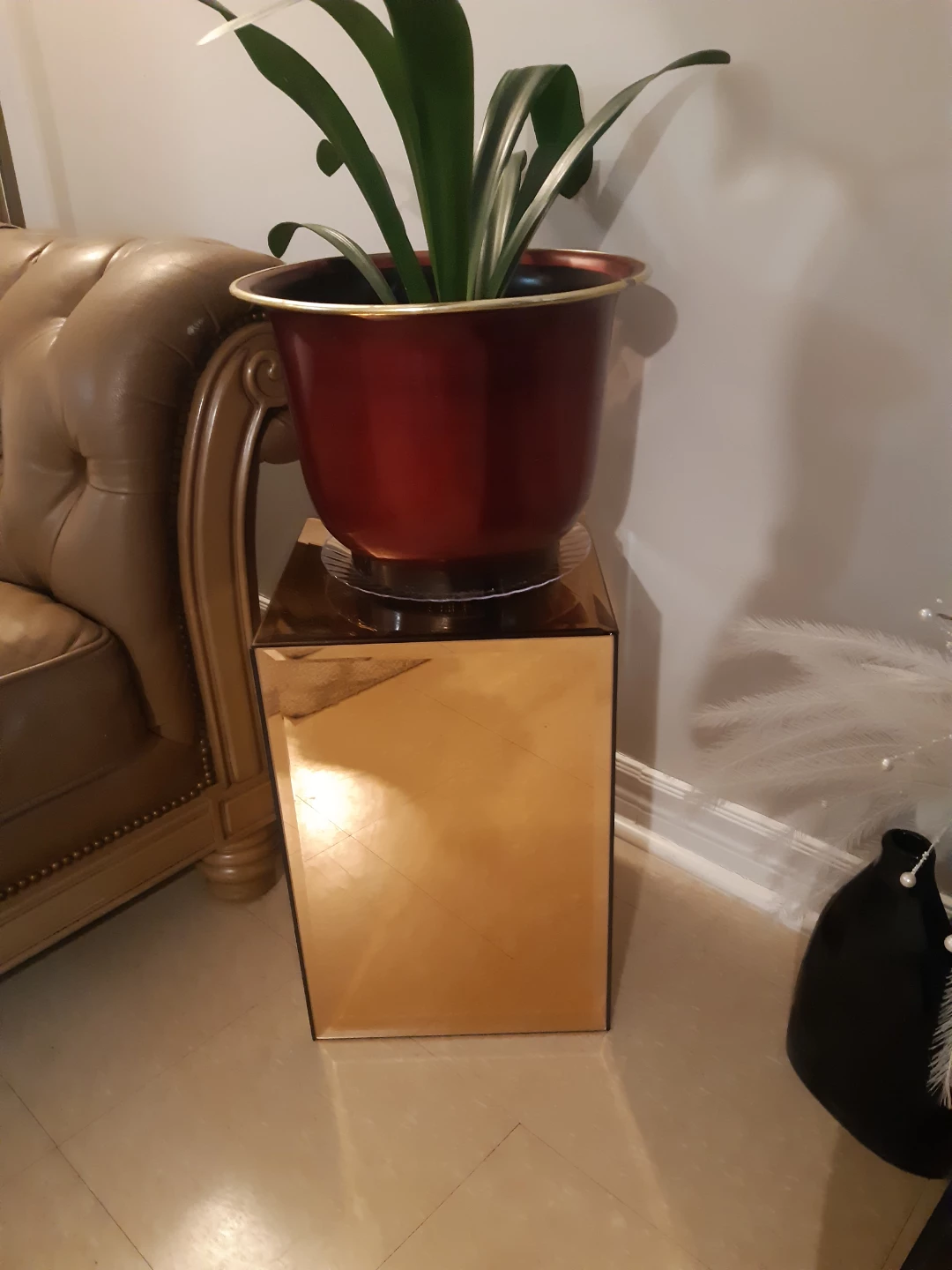 Mirrored Pedestal Stand - photo 2