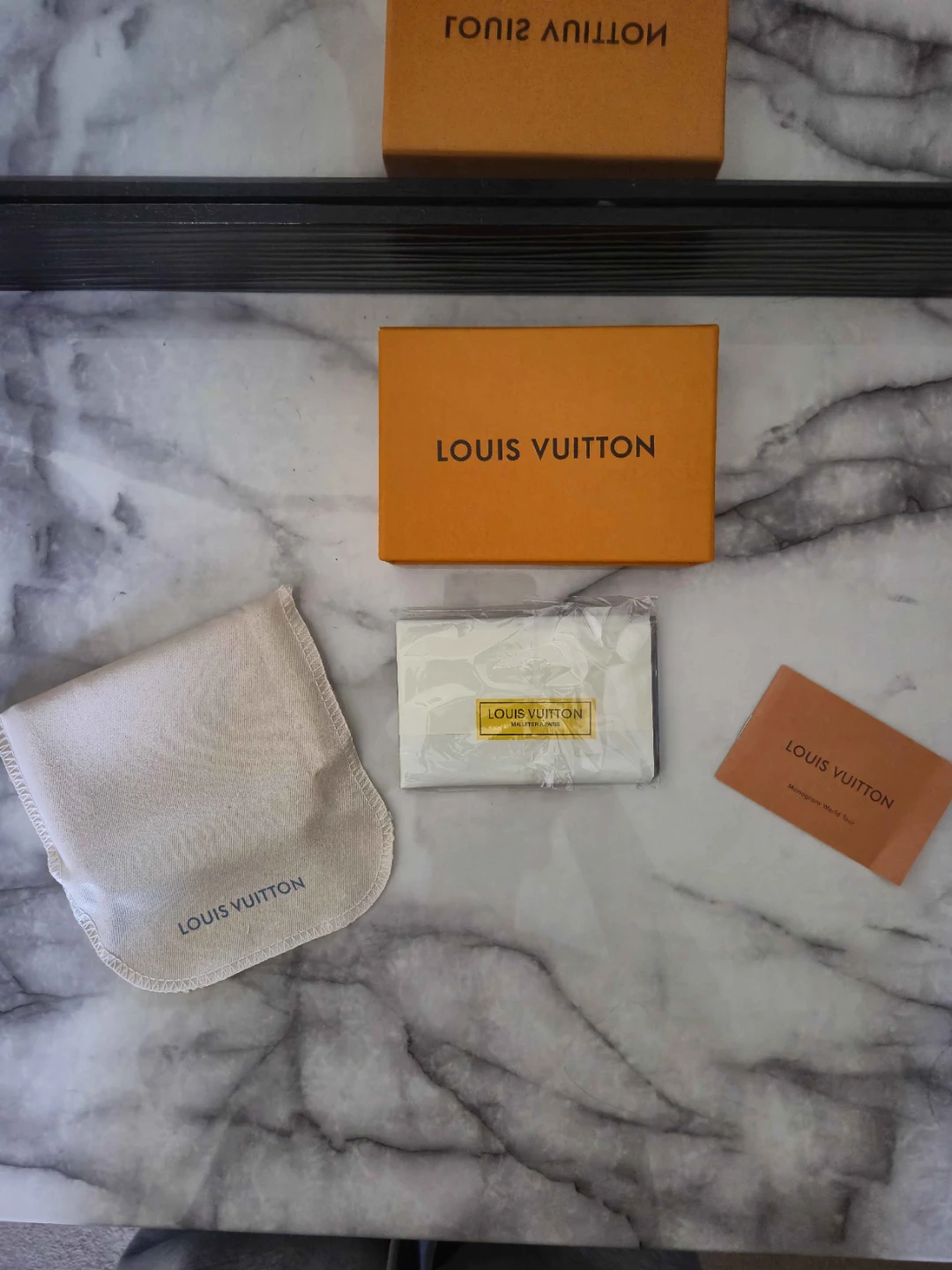 Louis Vuitton Monogram Card Holder - photo 2