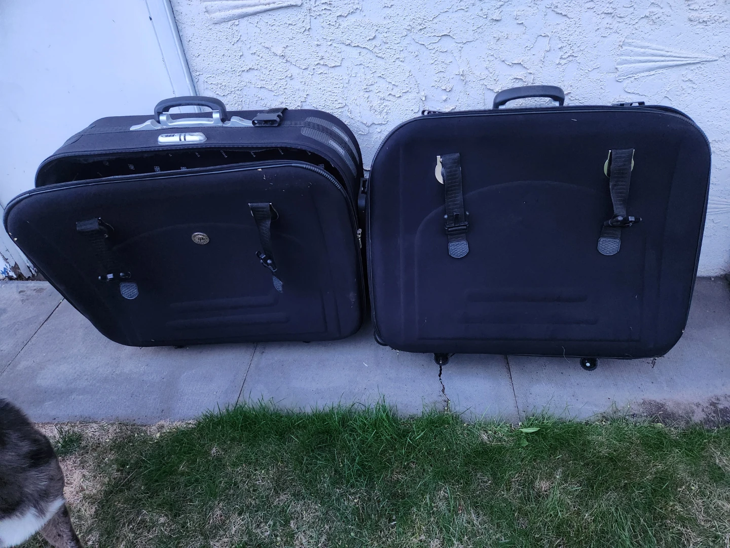 Black Rolling Suitcase Set