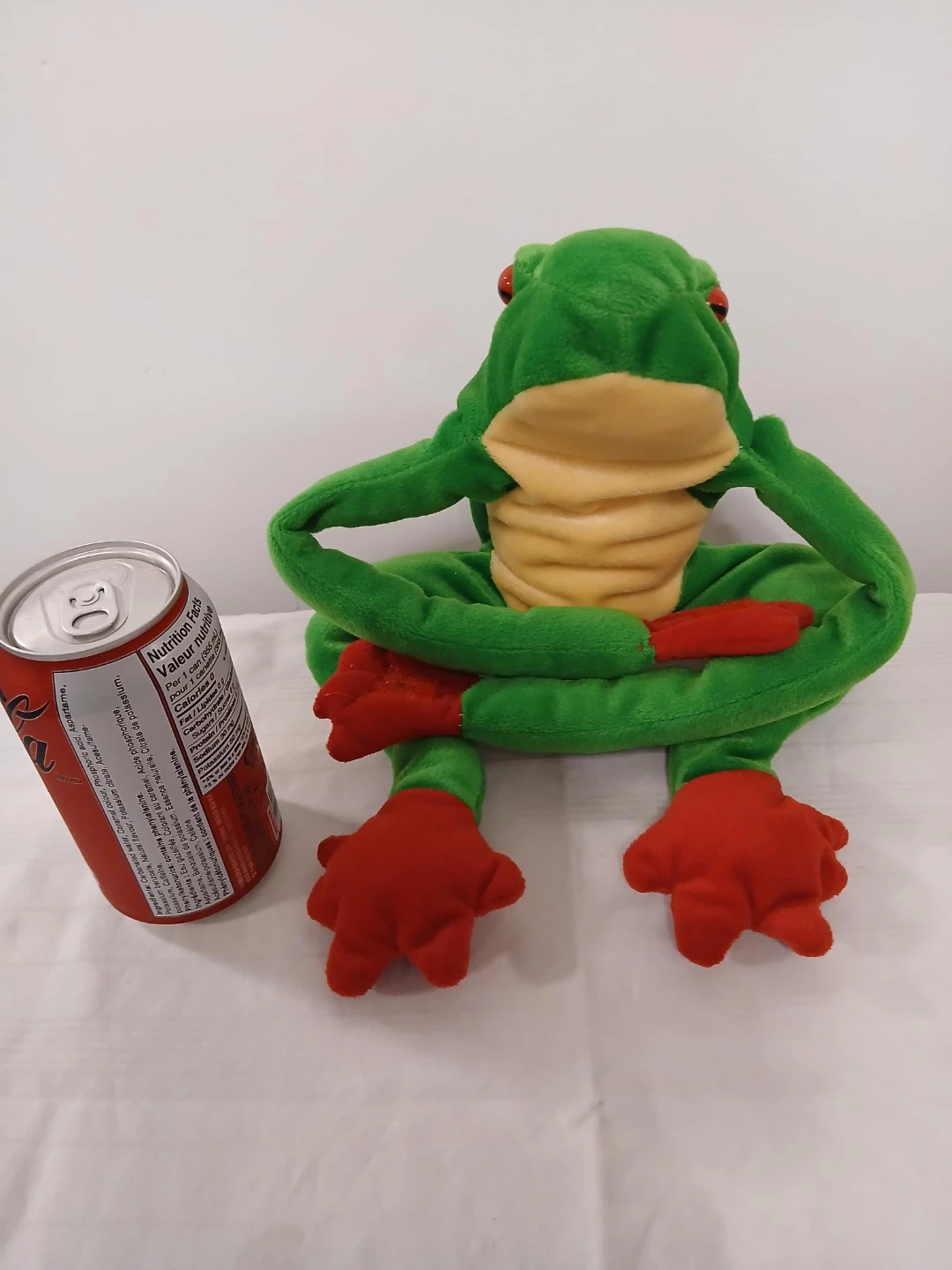 Green Tree Frog Plush Toy. Pick up only. - photo 2