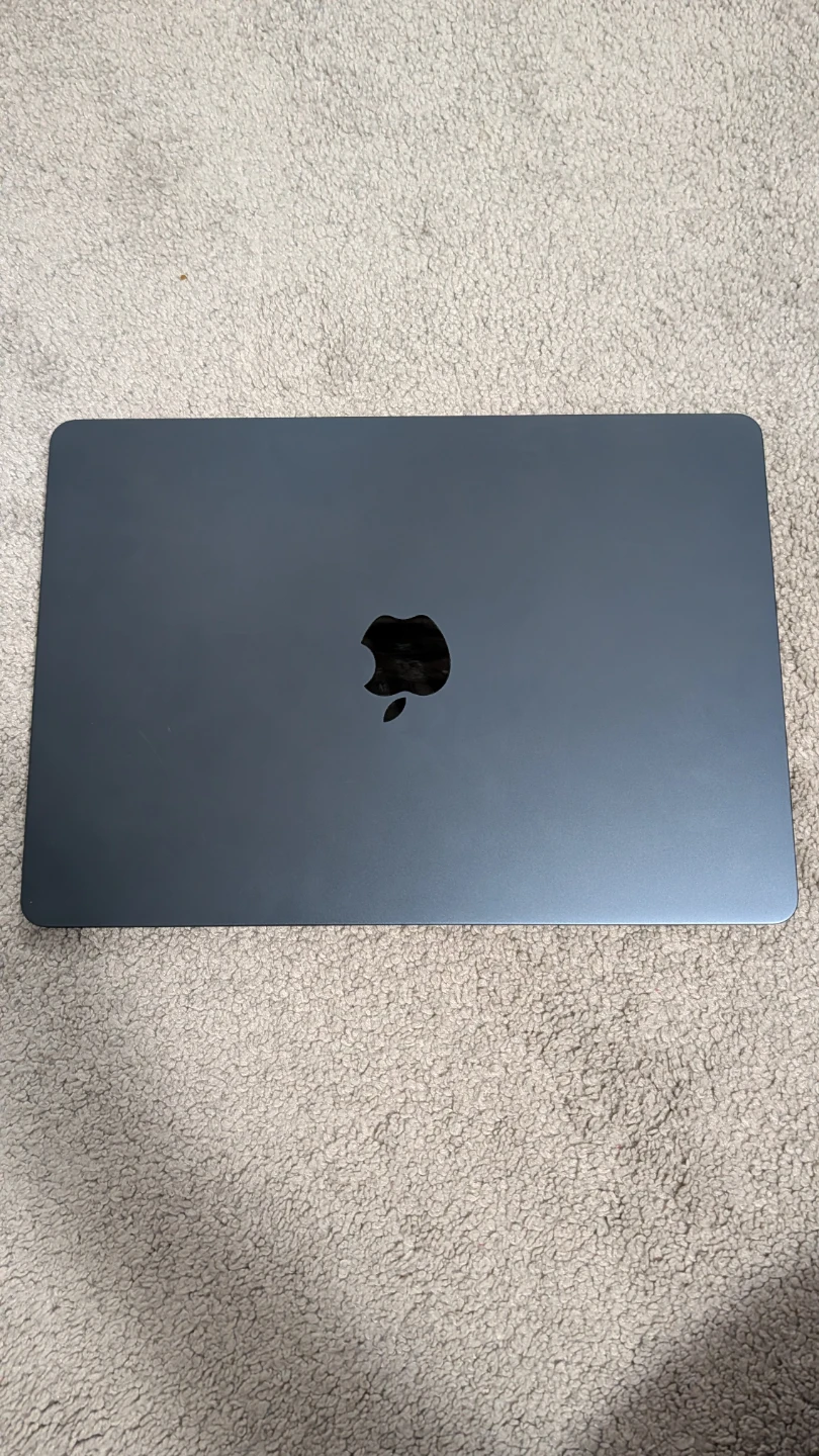 💻 MacBook Air 13" M3 2024 – 512GB SSD – Like New Condition
