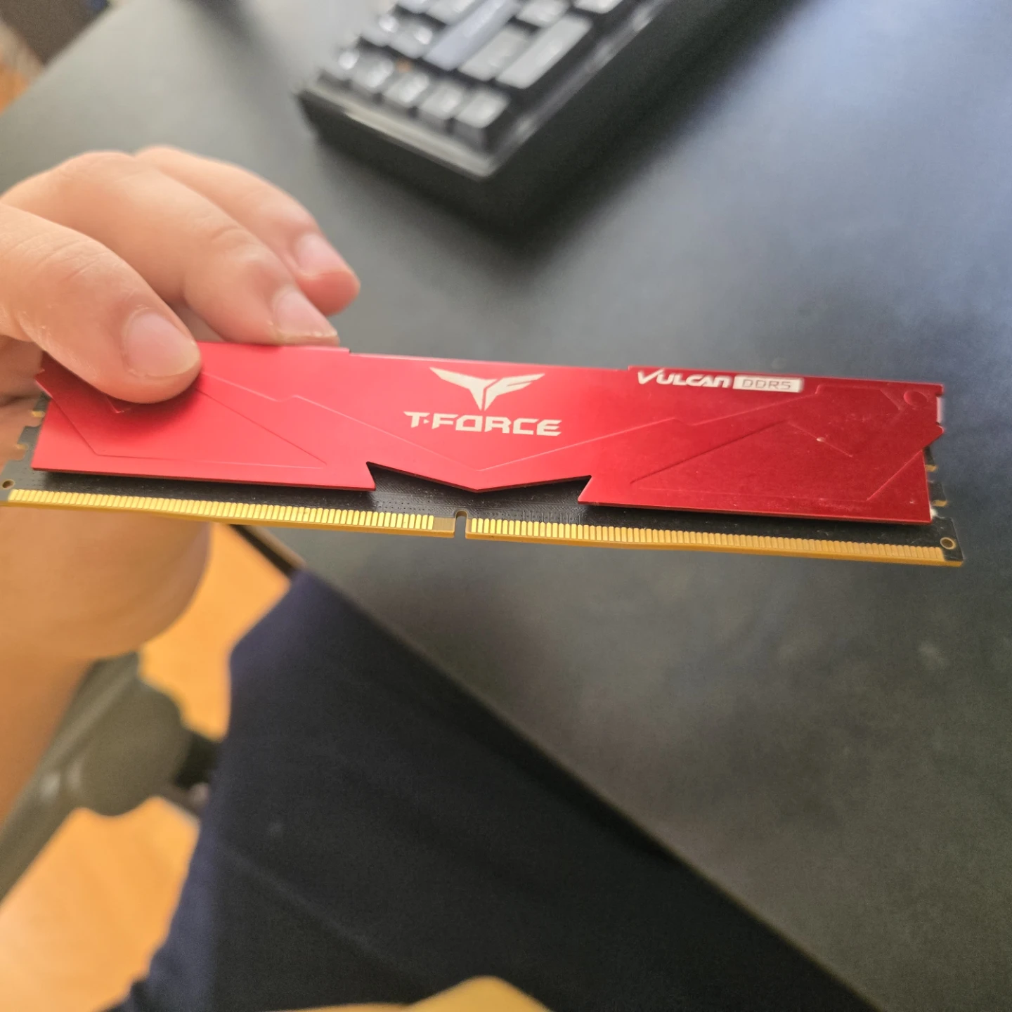 TeamGroup T-Force Vulcan DDR5 RAM Stick - photo 2