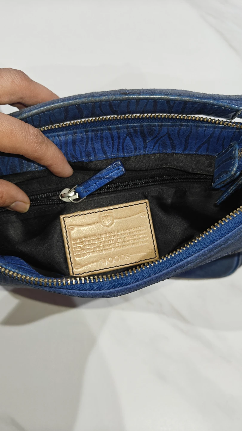 Woods Blue Leather Handbag with Shoulder Strap - photo 3