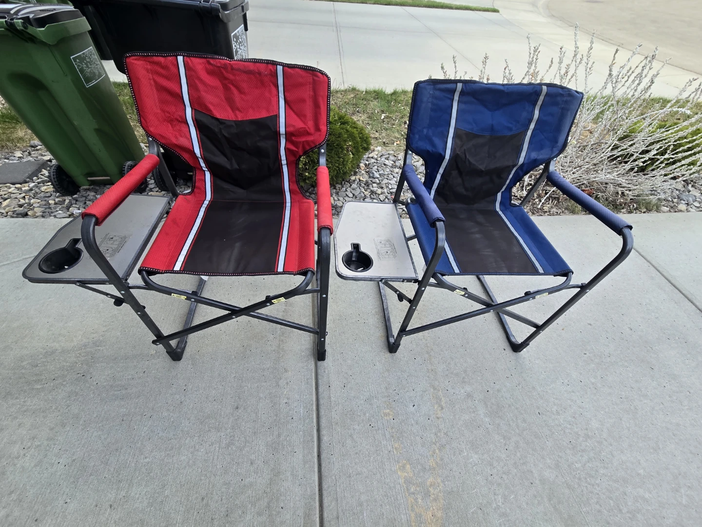 Pair of Folding Camping Chairs with Side Tables