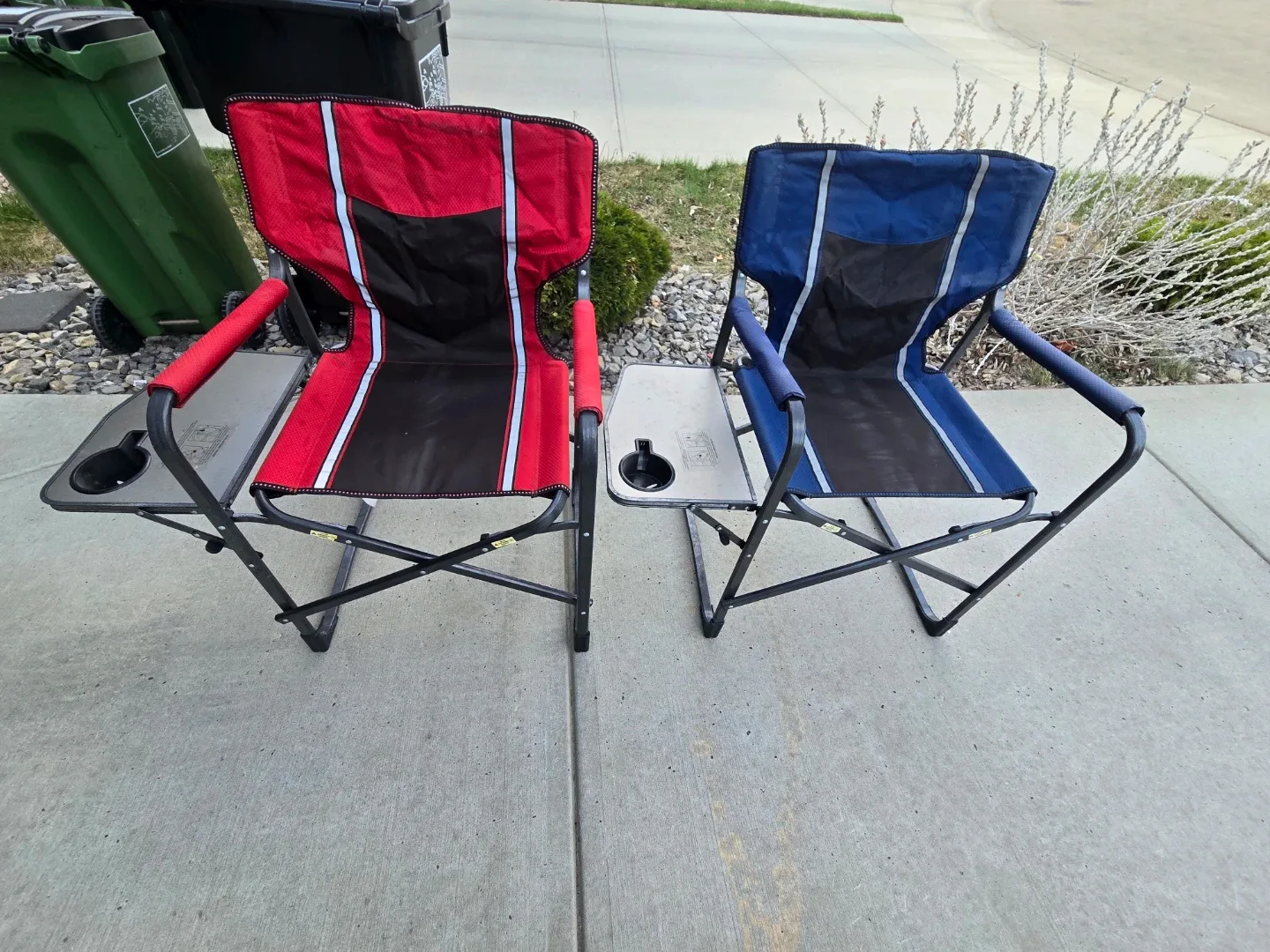 Pair of Folding Camping Chairs with Side Tables