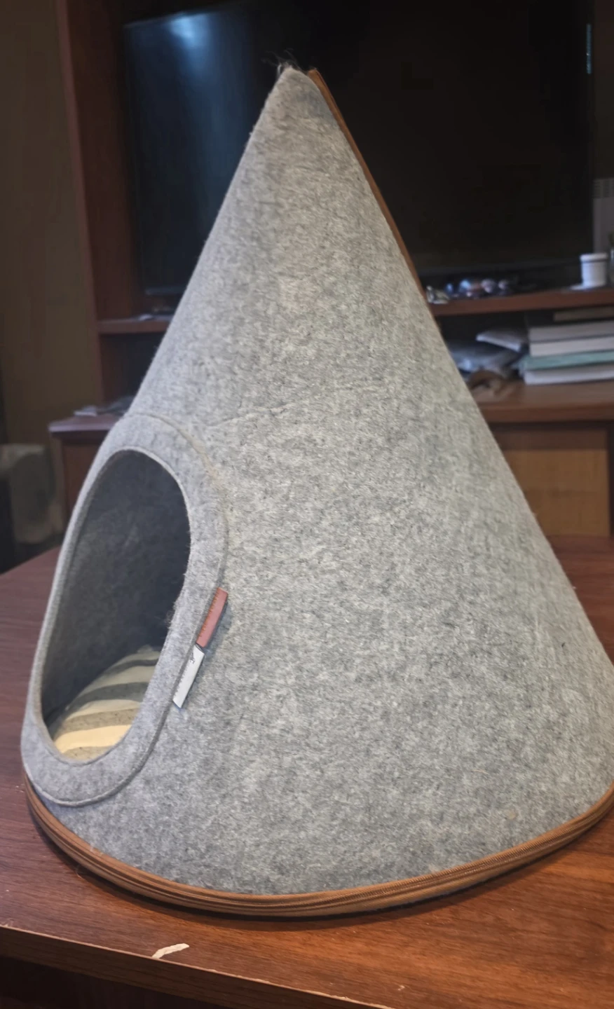 Grey Felt Cone Cat Tent Bed with Cushion - photo 2