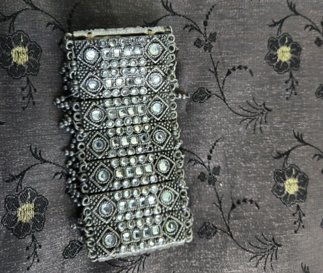 Sparkly Silver-Tone Bracelet - photo 2