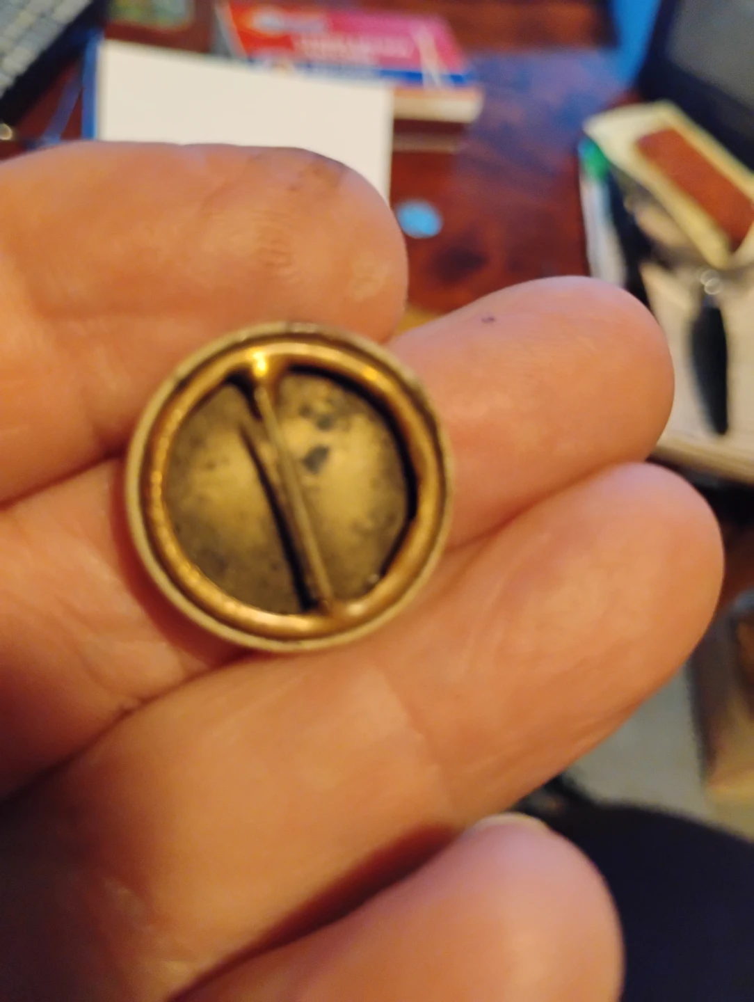 Antique Portrait Pin Button - photo 2