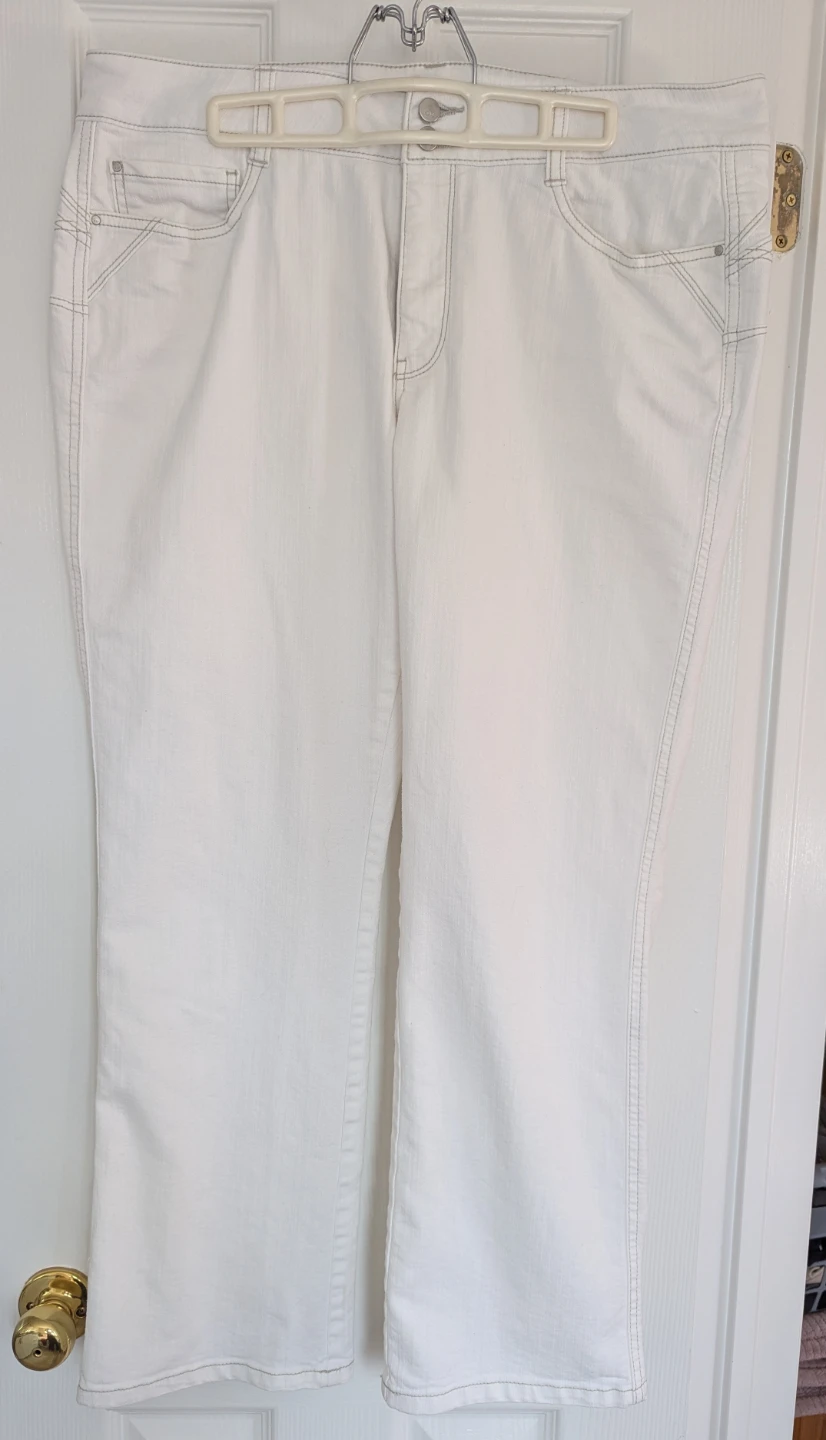 Denver Hayes Mia White Mid Rise Straight Leg Jeans Size 16x32