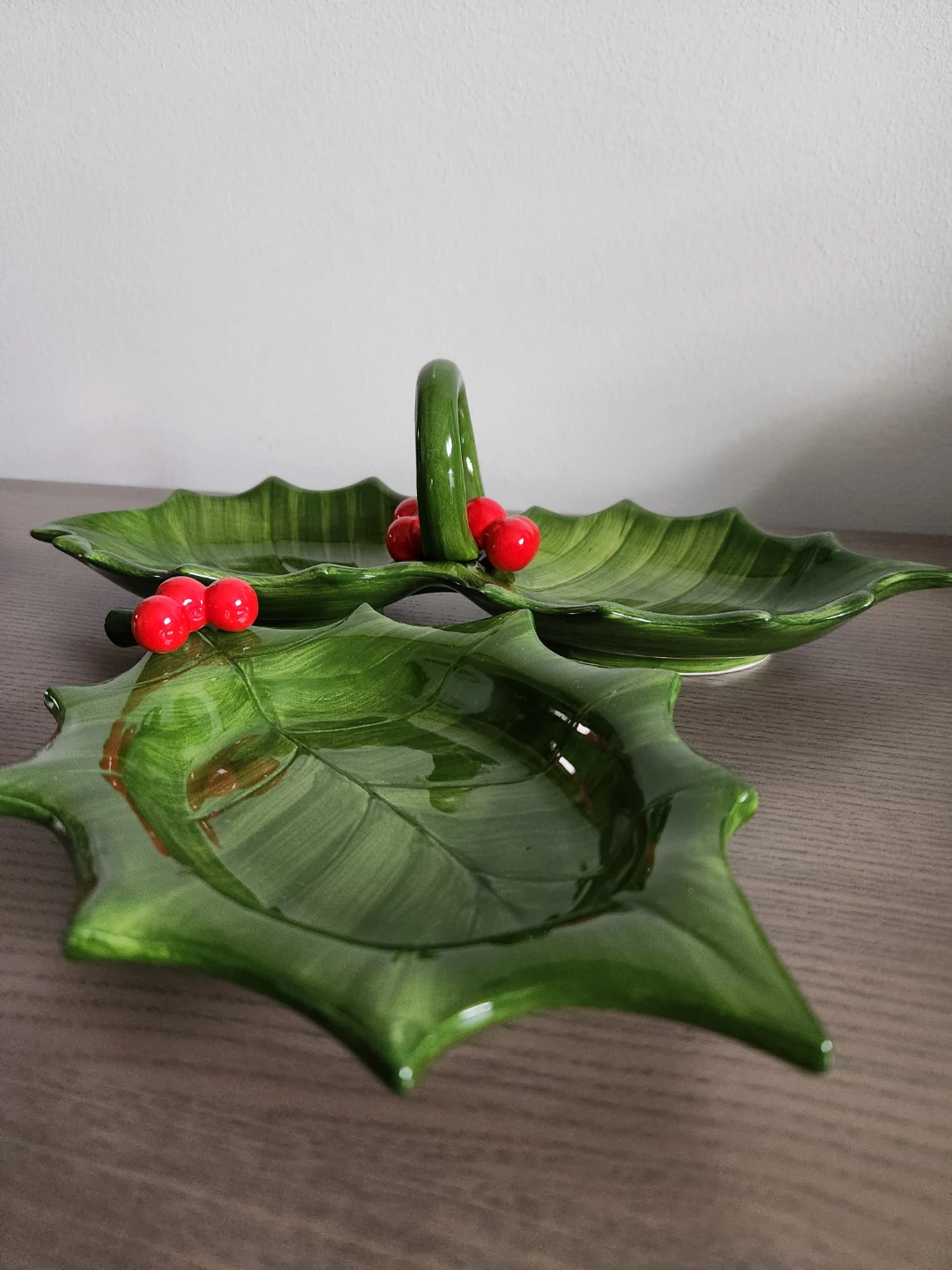 Otagiri Hand Crafted Holly Leaf Serving Dish with Handle - photo 2