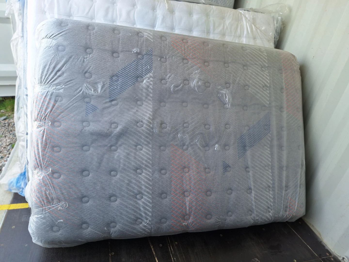 Twin/full mattresses - photo 5