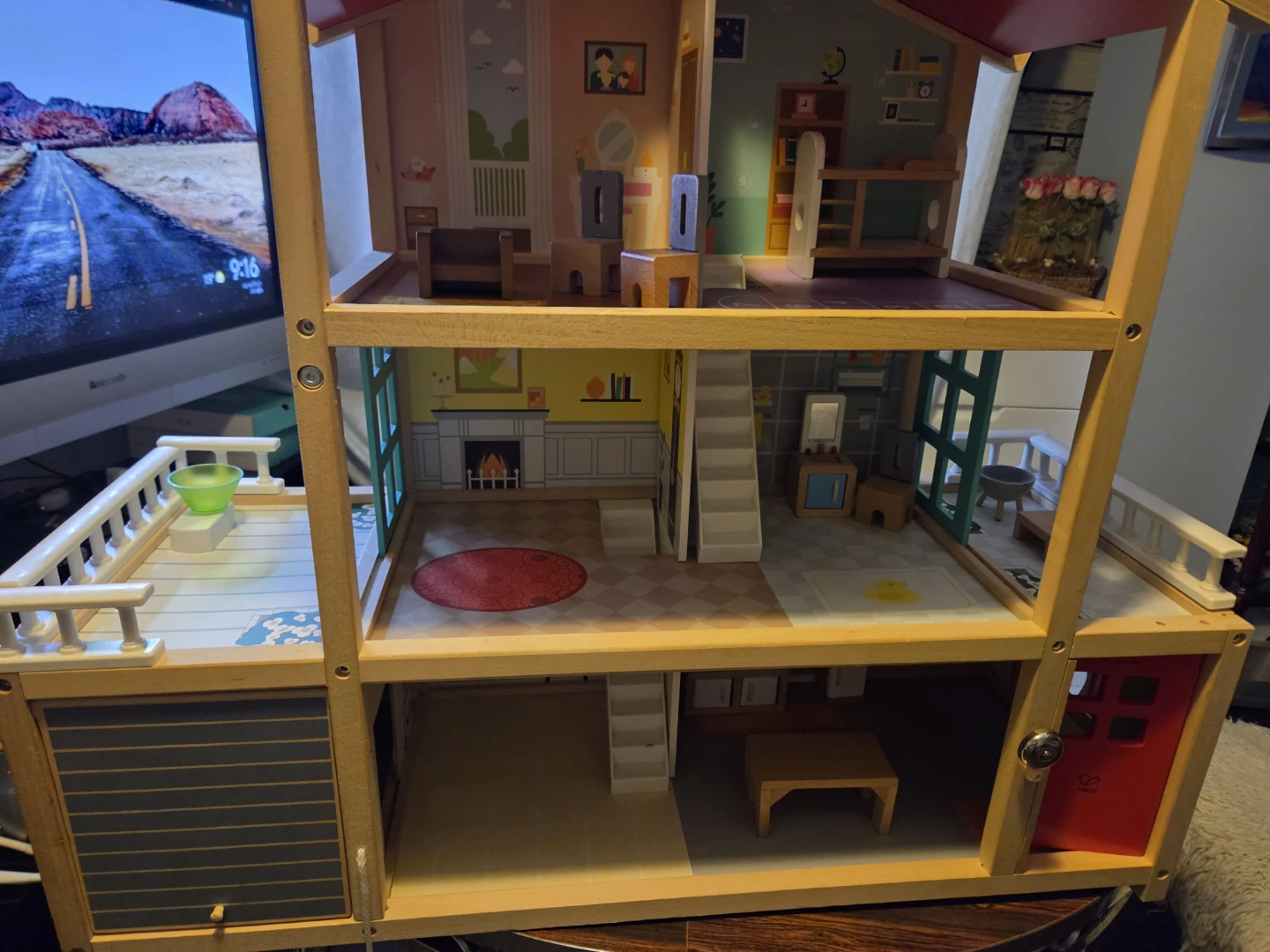 Wooden Dollhouse - photo 3