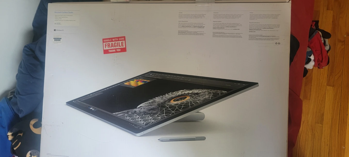 Microsoft Surface Studio Intel Core i7 Quad-Core 32GB RAM
