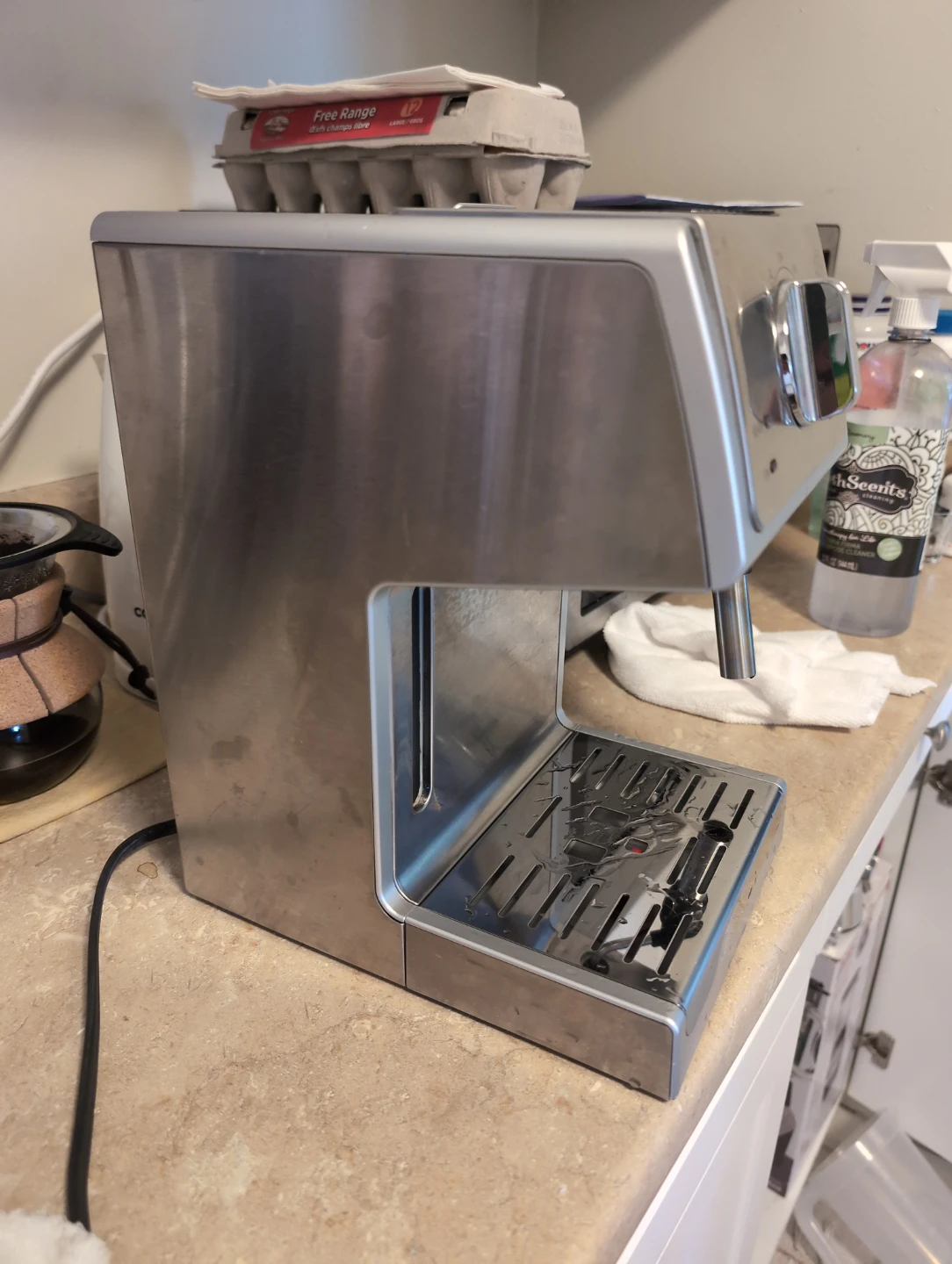 DeLonghi Espresso and Cappuccino Maker - photo 3