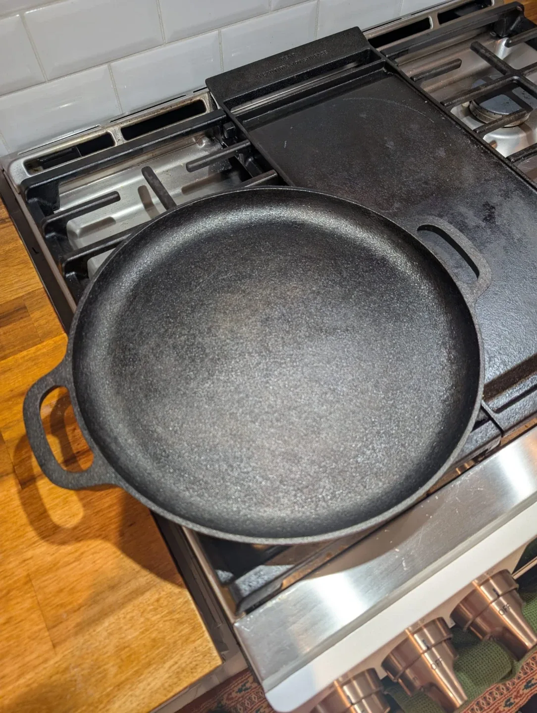 Cast Iron Round Griddle Skillet or Pizza Pan - photo 2