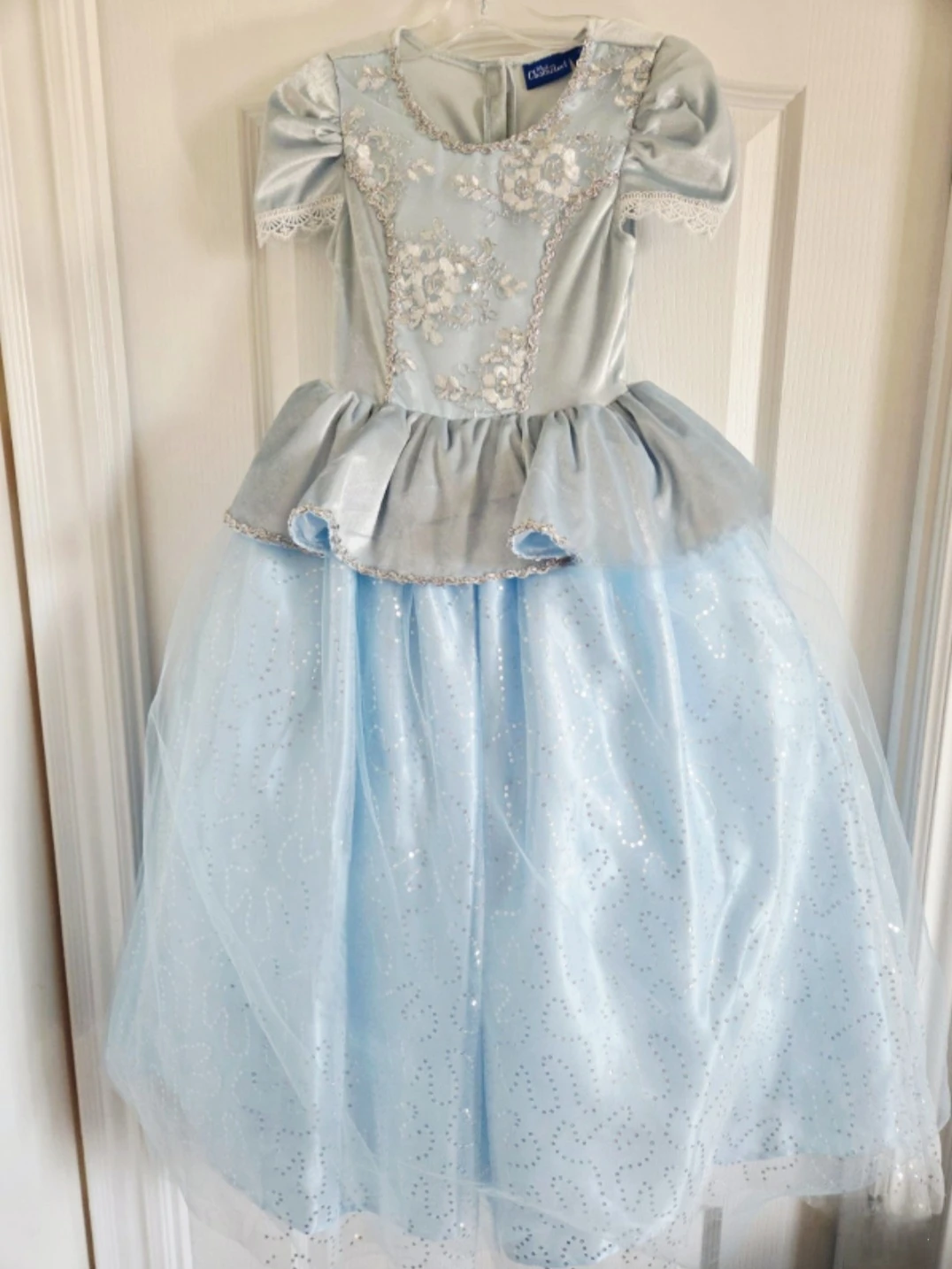Beautiful Cinderella Dress - Excellent Deal - photo 2