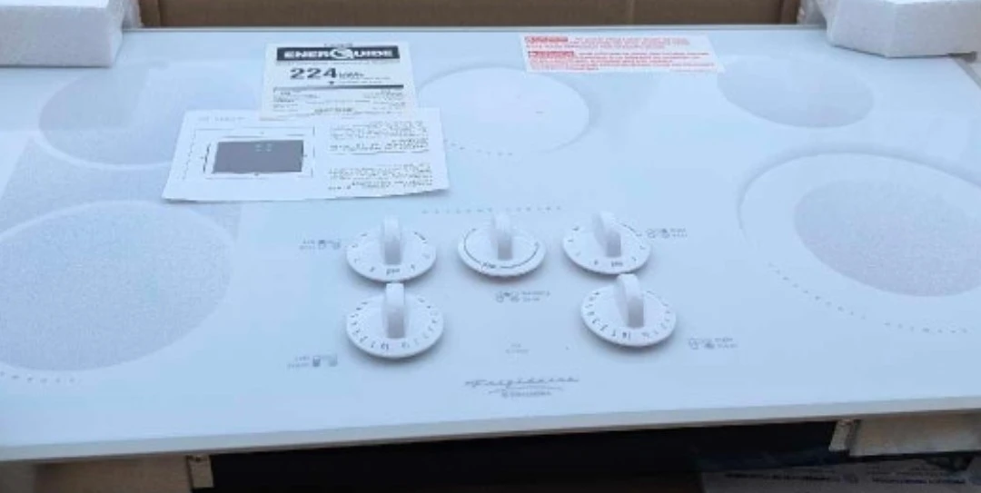 Frigidaire Electric Cooktop GLE C36S8CS White - photo 2