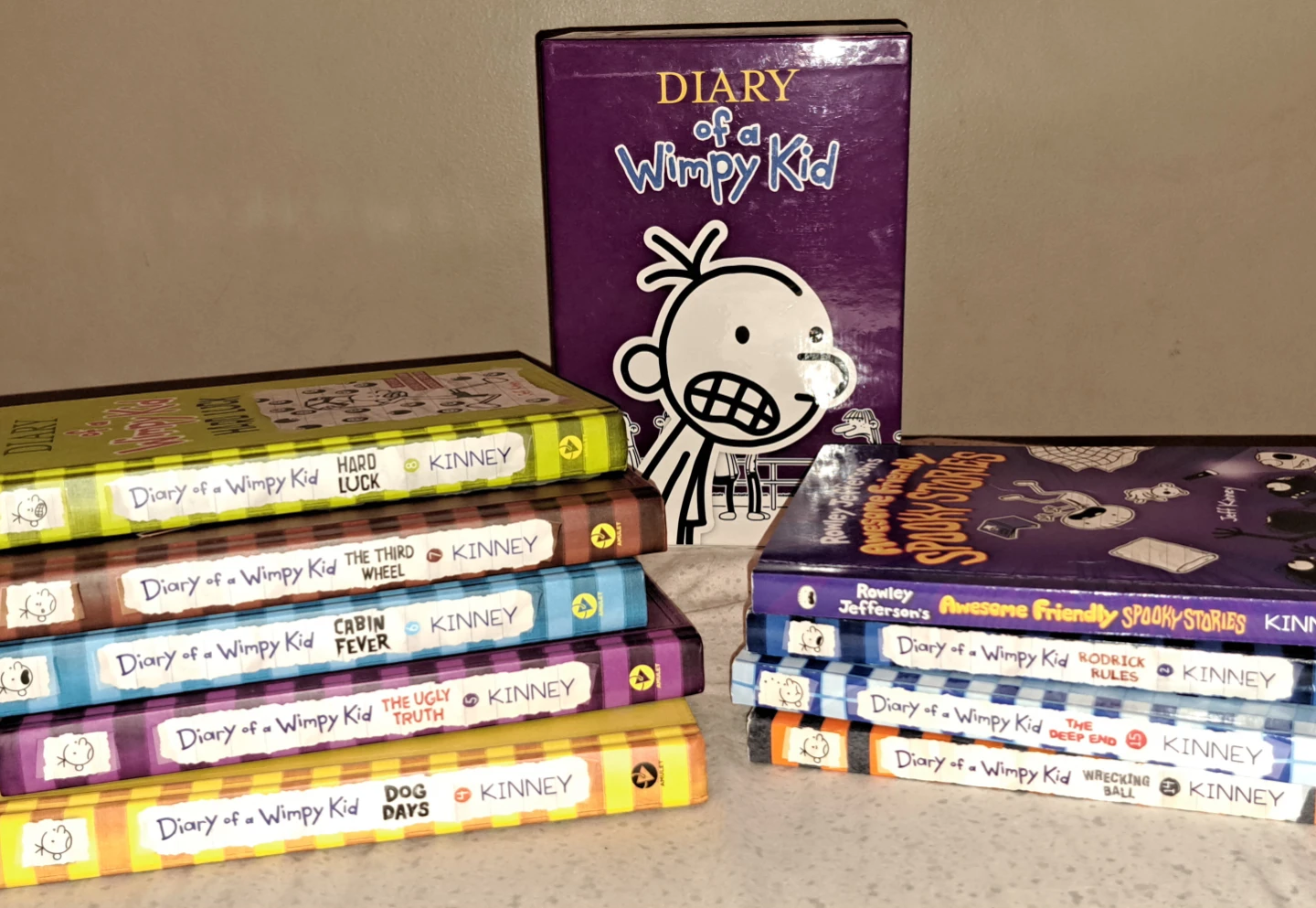 Diary of a Wimpy Kid Book Collection - photo 2