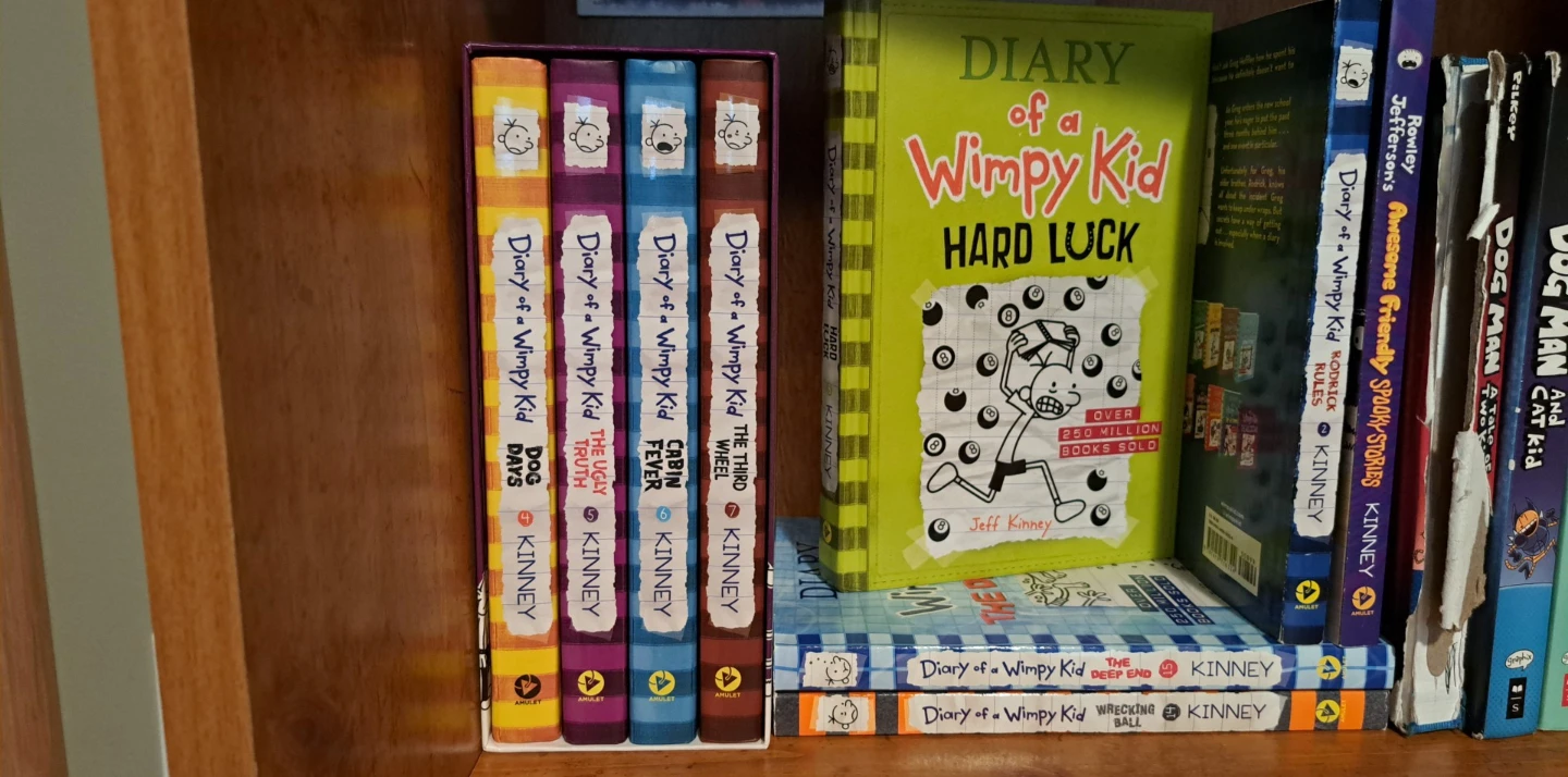 Diary of a Wimpy Kid Book Collection - photo 3