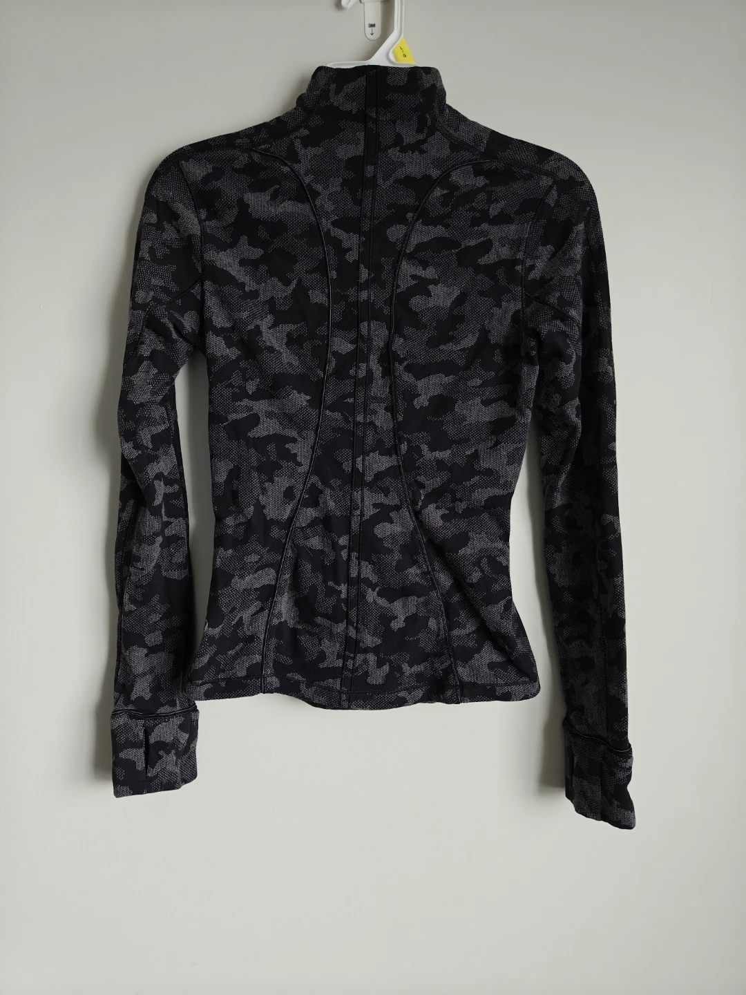 Lululemon Black Camo Half-Zip Pullover Size 4 - photo 5
